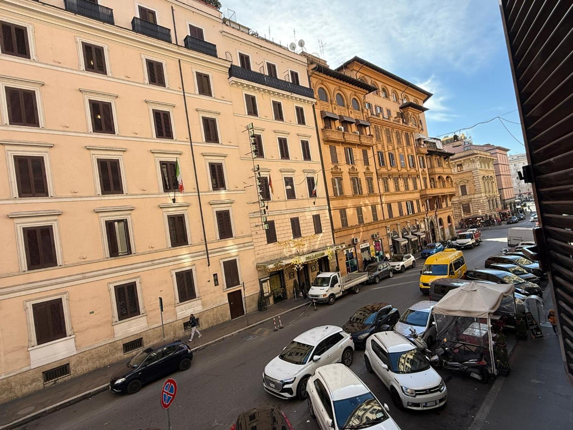 Lumi Roma